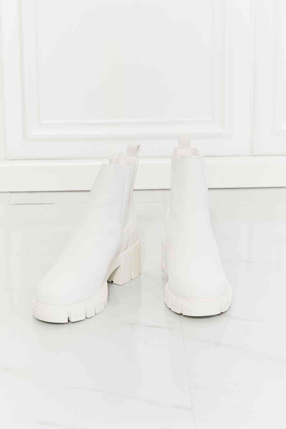 Matte Chelsea Boots in White